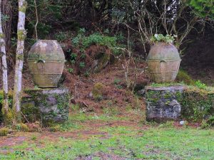 Abandoned urns