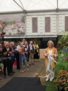 bevy of pictures of our King’s Trust celebrity, Joanna Lumley