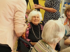 Edith and admirers
